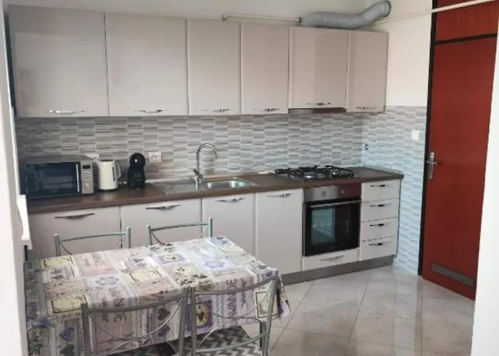 One Bedroom With Balcony * Пула